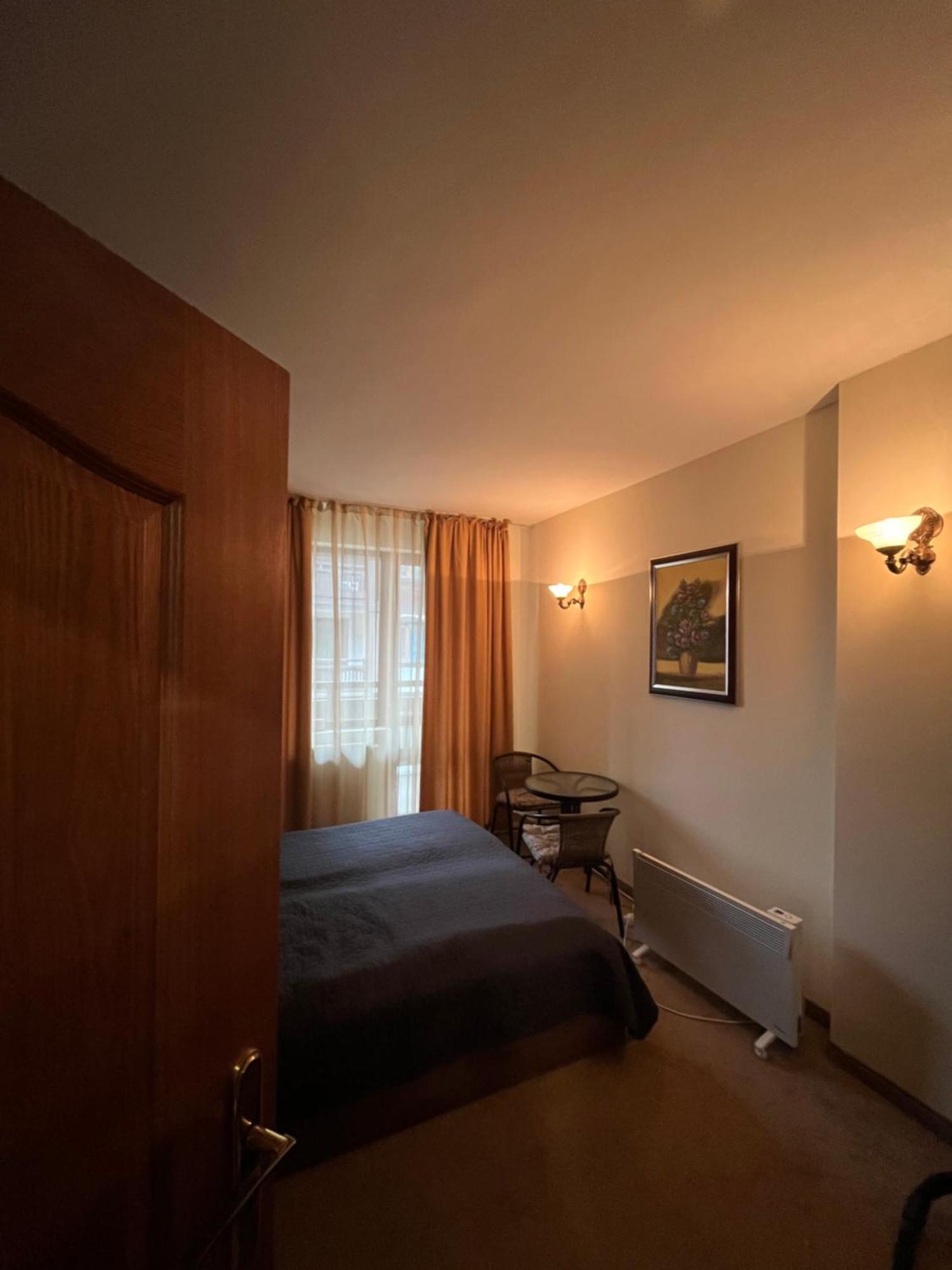 Simonen Apartments Near The Gondola Банско Екстериор снимка